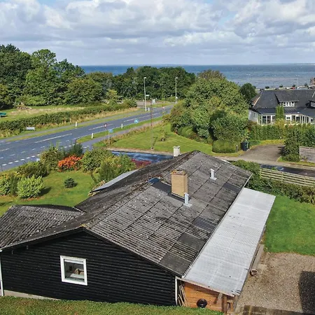 Сasa de vacaciones Three-bedroom In Augustenborg