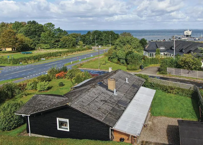 Casa de Férias Three-bedroom In Augustenborg